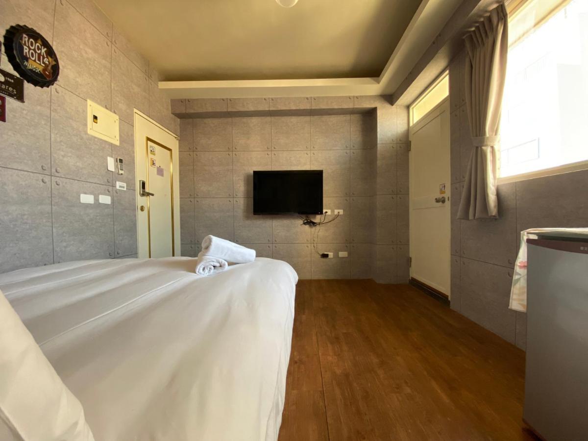 逢甲住宿 無接觸 自助入住 Đài Trung Ngoại thất bức ảnh
